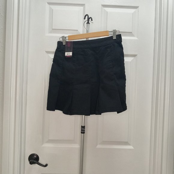 No Boundaries Skirt (NWT) - Picture 2 of 6